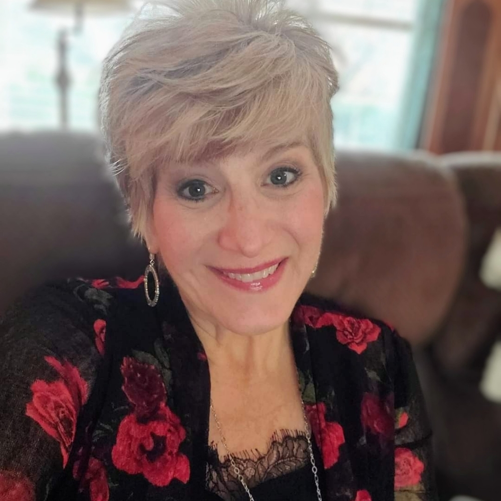 Meet your Posher, Julie